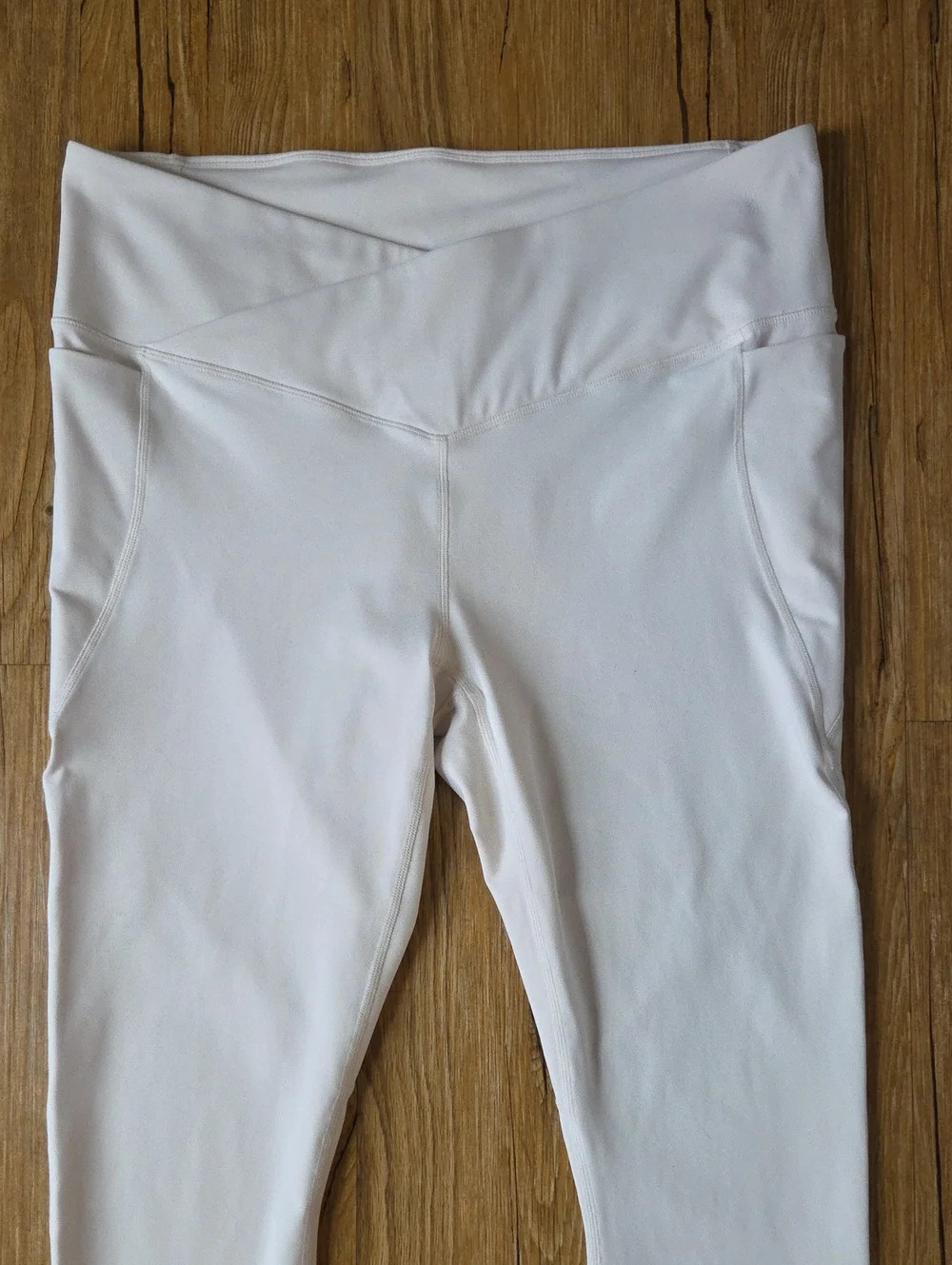Fabletics Legging - Picture 2 of 9